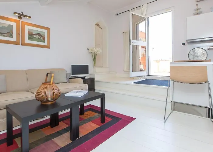Bovari Apartment